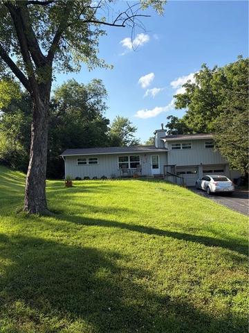 6922 NW 68th Ter, Kansas City, MO 64152