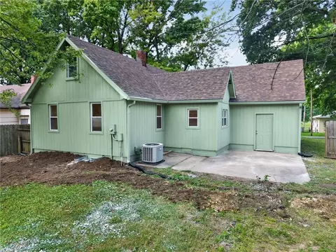 Exterior - 2013 S Ralston Ave, Independence, MO 64052 photo 7 of 8