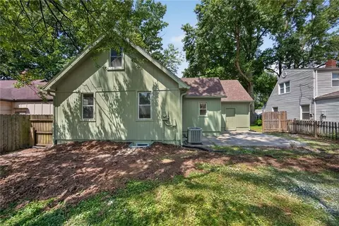 Exterior - 2013 S Ralston Ave, Independence, MO 64052 photo 5 of 8