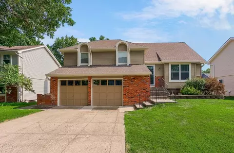 1333 E 153rd St, Olathe, KS 66062