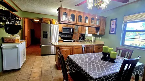 Kitchen - 413 S Dittman St, Frontenac, KS 66763 photo 4 of 4