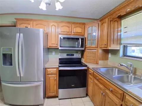 Kitchen - 413 S Dittman St, Frontenac, KS 66763 photo 3 of 7