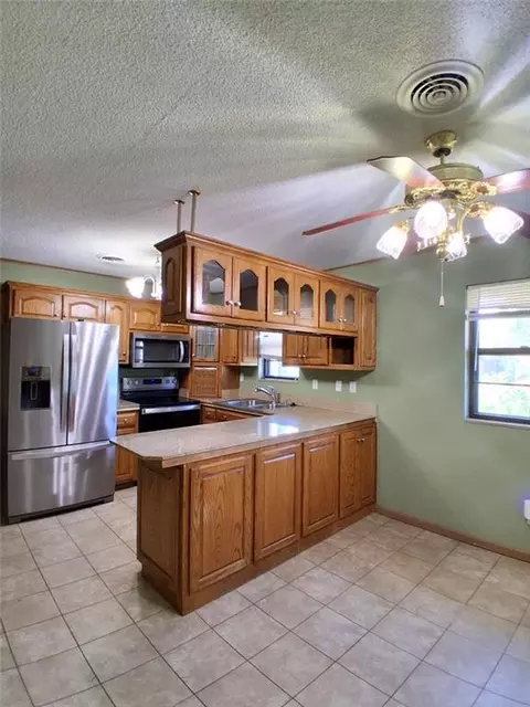 Kitchen - 413 S Dittman St, Frontenac, KS 66763 photo 1 of 7