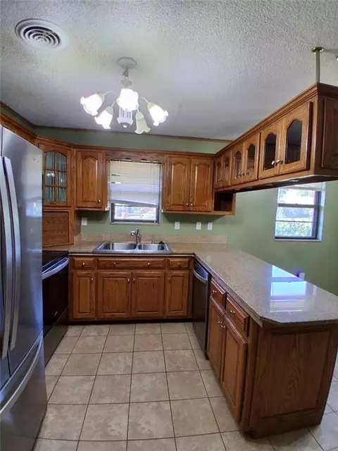 Kitchen - 413 S Dittman St, Frontenac, KS 66763 photo 6 of 7