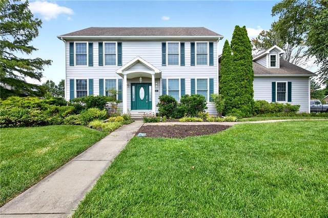 1210 Cedar Crest Cir, Pittsburg, KS 66762