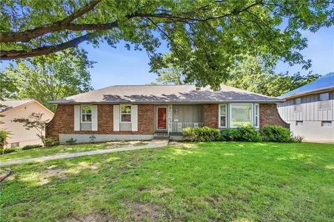 12009 E 61st Ter, Kansas City, MO 64133
