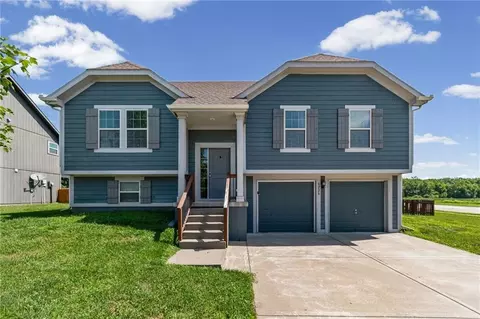 6220 NE 119th Ter, Kansas City, MO 64156