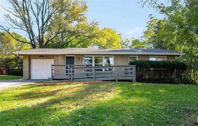 6537 Sears Dr, Kansas City, KS 66102