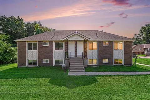5725 N Northwood Rd, Kansas City, MO 64151