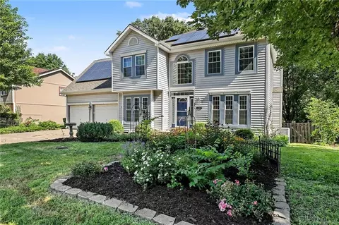 722 Deerfield St, Leavenworth, KS 66048