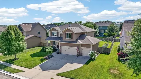 View/Area - 420 Meadowlark Dr, Raymore, MO 64083 photo 3 of 3