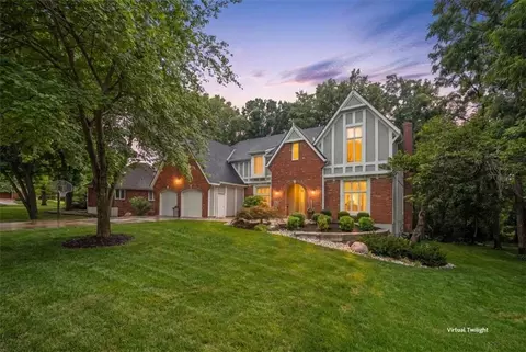 12016 Stearns St, Overland Park, KS 66213