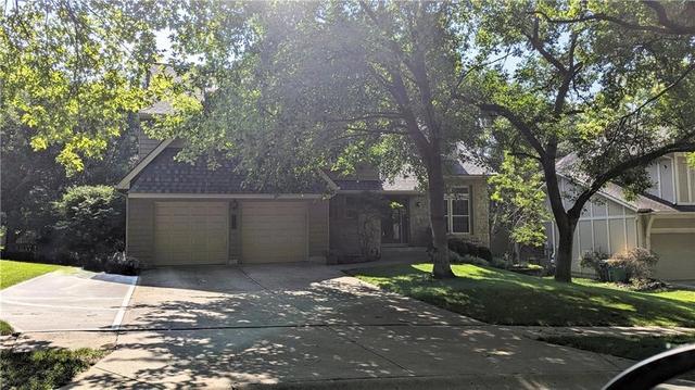 8209 Acuff Ln, Lenexa, KS 66215