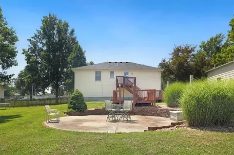 Exterior - 902 Plattsburg St, Lathrop, MO 64465 photo 2 of 3