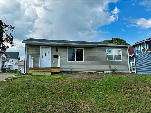419 E 3rd St, Maryville, MO 64468