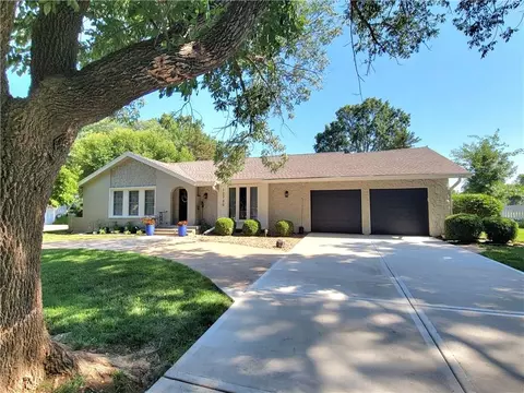 12730 Overbrook Rd, Leawood, KS 66209