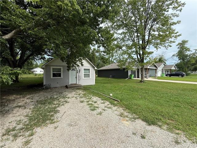 737 S Cherry St, Ottawa, KS 66067