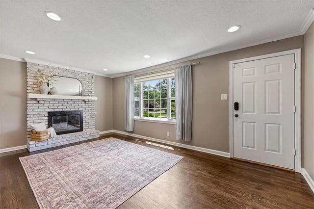 5204 W 50th Ter, Roeland Park, KS 66205