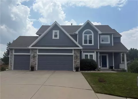 11020 N Tullis Ct, Kansas City, MO 64157