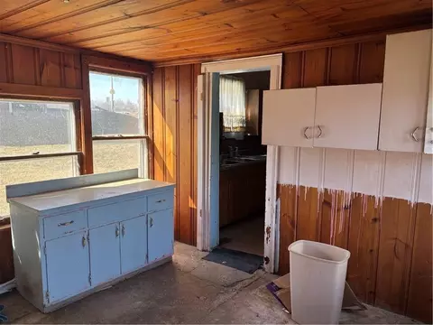 Kitchen - 606 Harmon St, Saint Joseph, MO 64504 photo 2 of 2