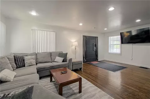 4910 Paseo Blvd, Kansas City, MO 64110