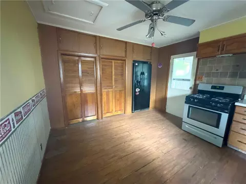 2205 Maple St, Saint Joseph, MO 64507 photo 8