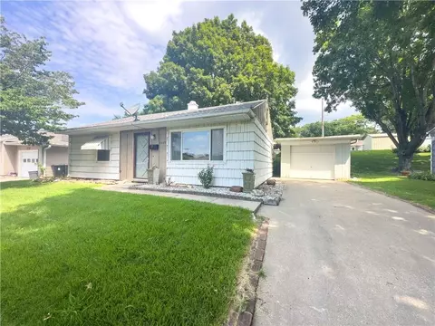 2205 Maple St, Saint Joseph, MO 64507 photo 1