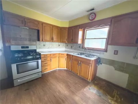 2205 Maple St, Saint Joseph, MO 64507 photo 7