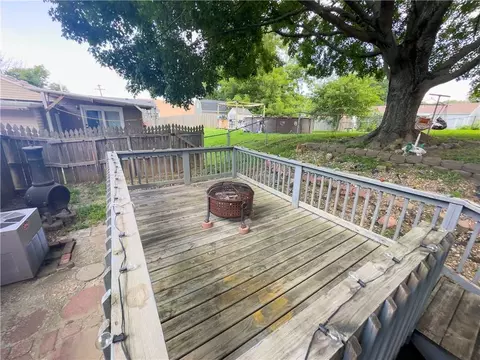 2205 Maple St, Saint Joseph, MO 64507 photo 14