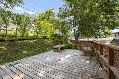 Exterior - 16314 Crackerneck Rd, Independence, MO 64055 photo 4 of 7