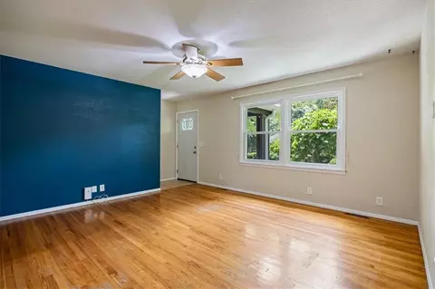 Living - 16314 Crackerneck Rd, Independence, MO 64055 photo 2 of 3