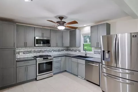 Kitchen - 16314 Crackerneck Rd, Independence, MO 64055 photo 1 of 1