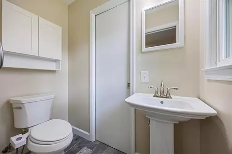Bath - 16314 Crackerneck Rd, Independence, MO 64055 photo 1 of 3