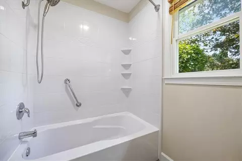 Bath - 16314 Crackerneck Rd, Independence, MO 64055 photo 2 of 3