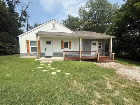 5841 Spokane Ave, Kansas City, MO 64119