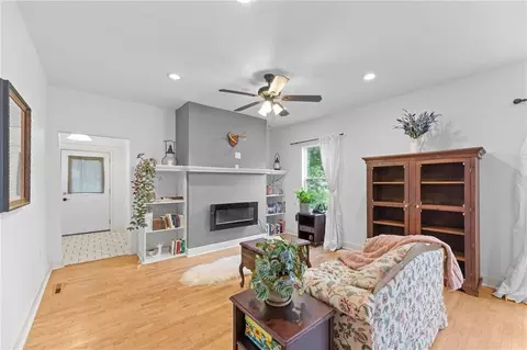 Living - 534 E 2nd Ave, Garnett, KS 66032 photo 2 of 2