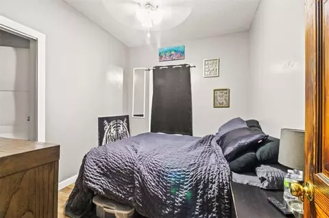 Bedroom - 207 W 23rd St, Independence, MO 64055 photo 5 of 5