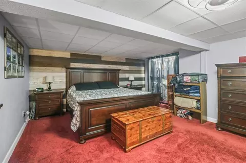 Bedroom - 207 W 23rd St, Independence, MO 64055 photo 3 of 5