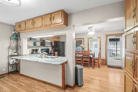 Entry Way - 207 W 23rd St, Independence, MO 64055 photo 1 of 7