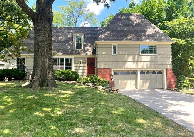 9104 W 106th St, Overland Park, KS 66212
