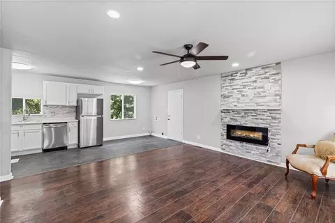 703 W 28th St, Independence, MO 64050
