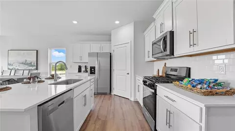 Kitchen - 20059 Cornice St, Spring Hill, KS 66083 photo 1 of 3