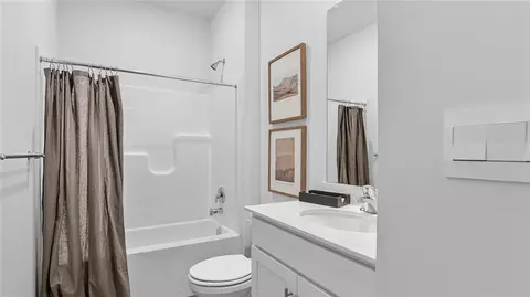 Bath - 20059 Cornice St, Spring Hill, KS 66083 photo 1 of 2