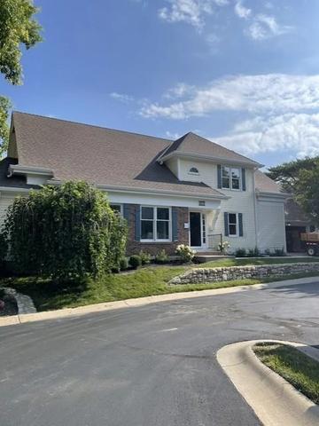 4512 W 90th St, Prairie Village, KS 66207