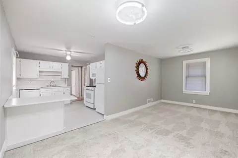 11419 E 27 St, Independence, MO 64052 photo 7