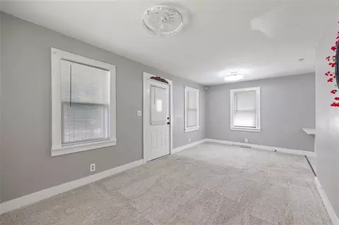 11419 E 27 St, Independence, MO 64052 photo 6