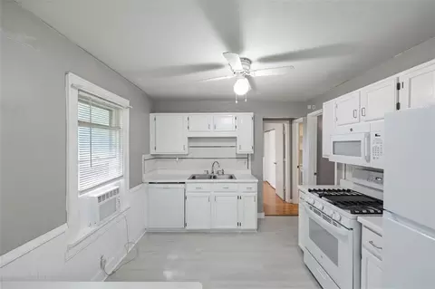 11419 E 27 St, Independence, MO 64052 photo 8