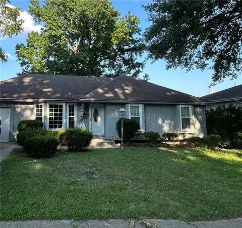 11007 Spring Valley Rd, Kansas City, MO 64134