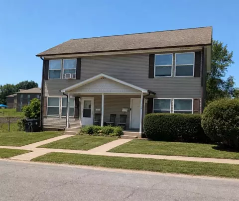 420 S 422 S 15th St, Saint Joseph, MO 64501