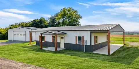 4724 Cr 127, Rosendale, MO 64483
